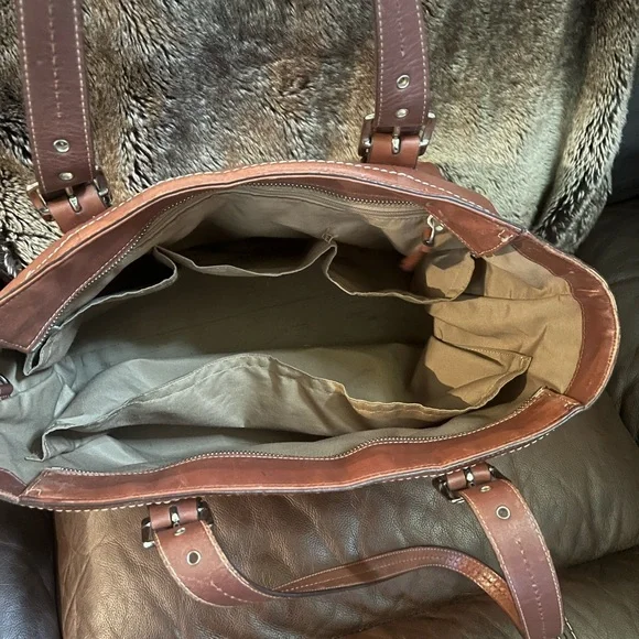 Beautiful All-leather Coach tote - Picture 4 of 4